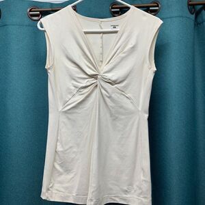 Patagonia Off White Sleeveless Top with "Scrunched" Design Size Medium